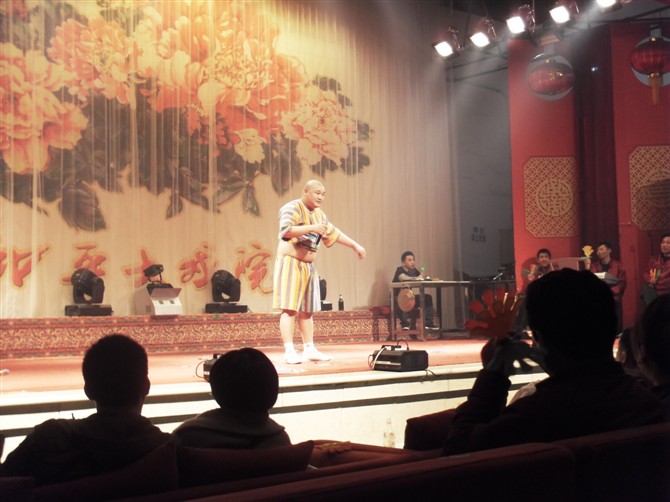东北搞笑二人转演员，吴同！！！